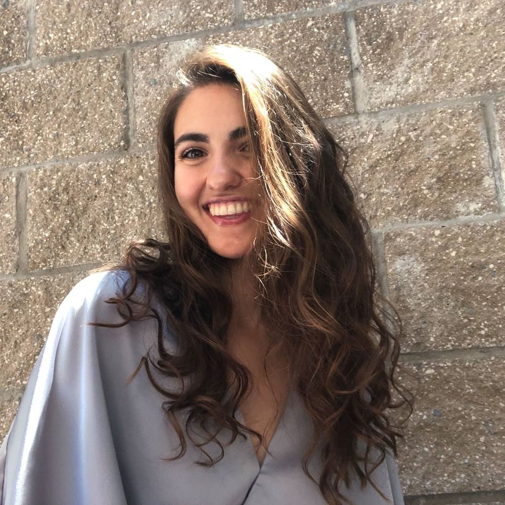 Meet your Posher, Evangelia